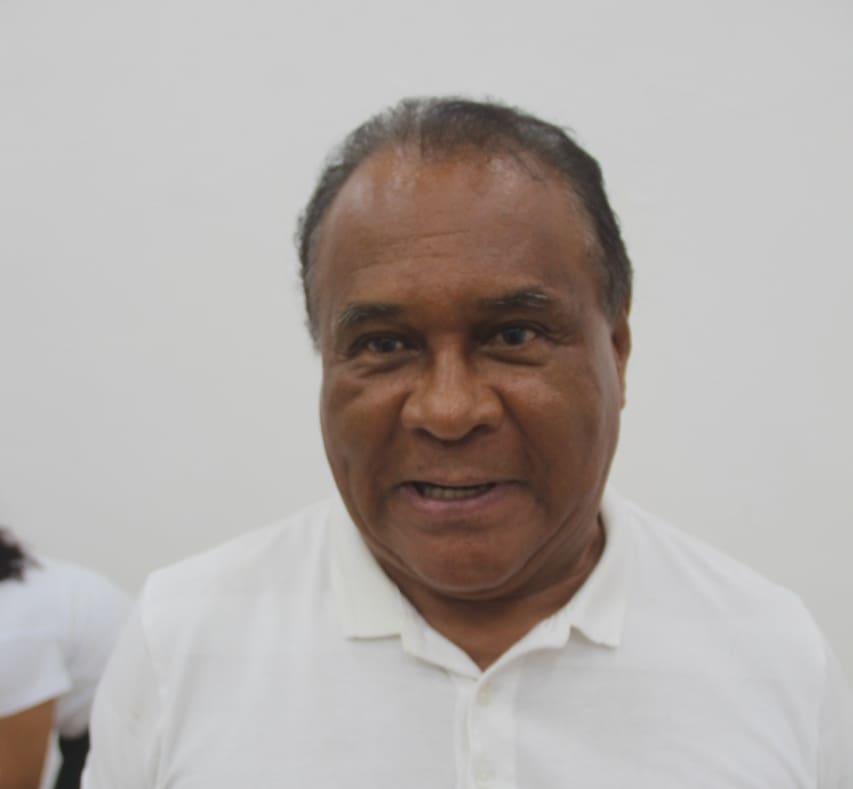 Le piden declinar a Leslie por el crecimiento que lleva, afirma Joaquín Hendricks