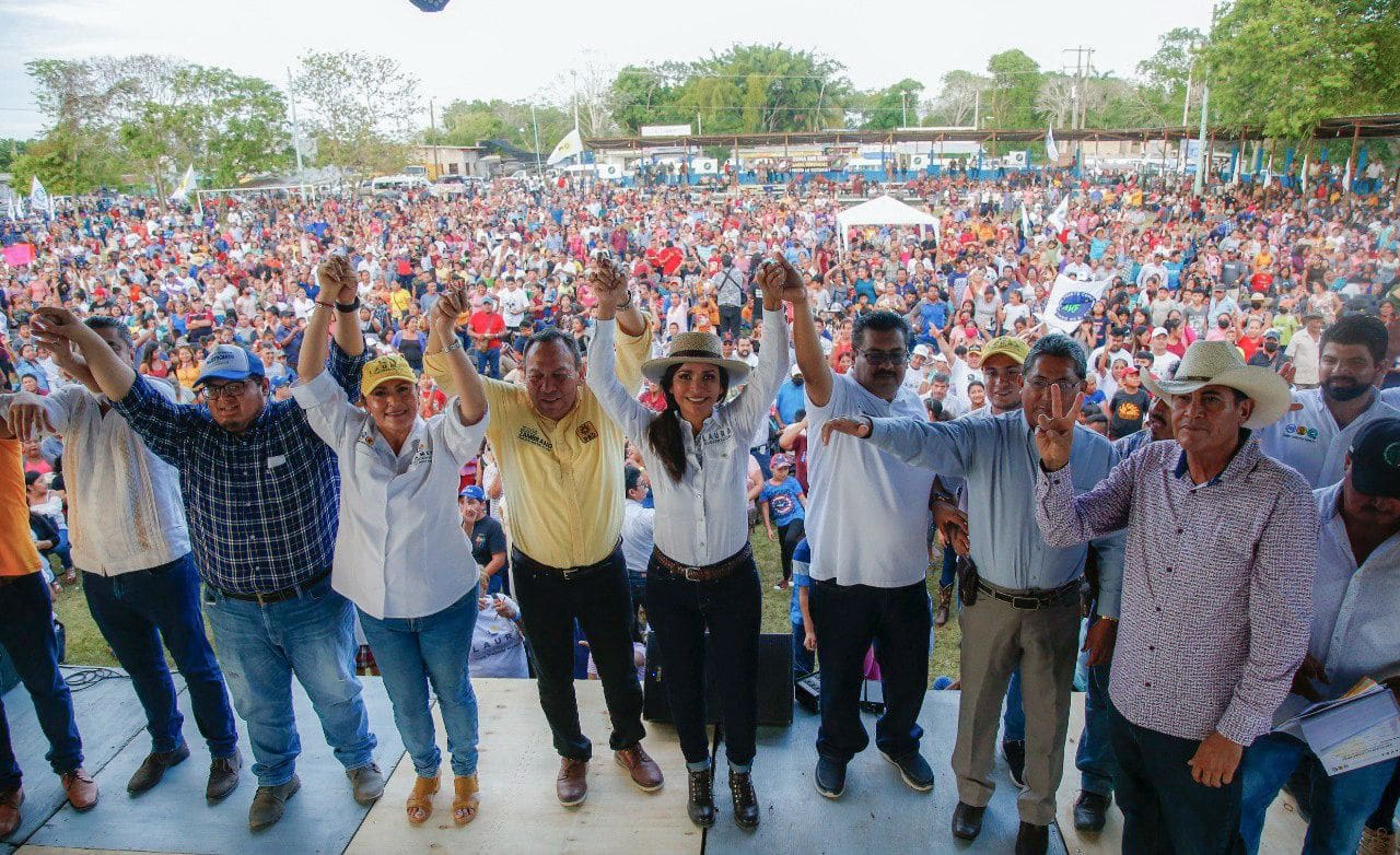 Total respaldo a Laura Fernández en zona cañera