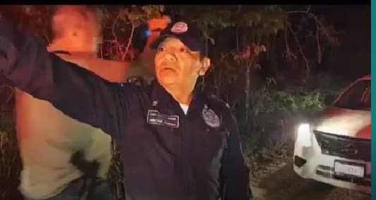 Policías de Carrillo Puerto intentaron dejar pasar a candidato por zona acordonada