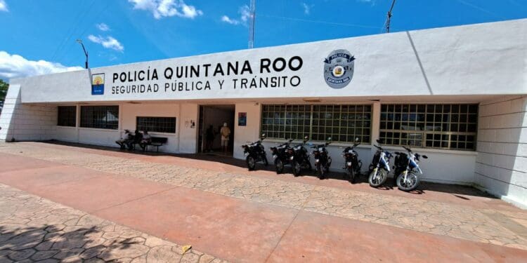Policías en Cozumel laboran con normalidad; director sigue en su cargo