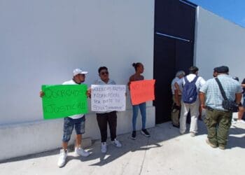 Protestan ante la Fiscalía de Cancún contra ‘La Comandanta’, acusada de influyentismo y discriminación