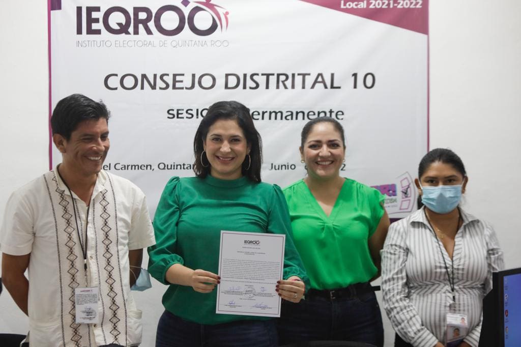 Garantiza Estefanía Mercado regresar el poder al pueblo, recibe constancia como Diputada Electa