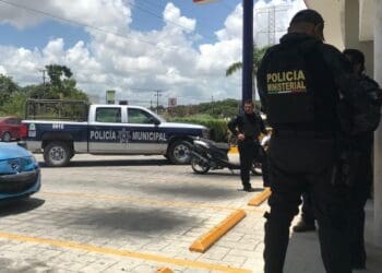 Ofrecen sueldo de $17 mil para trabajar como policía en Cancún; hay 200 vacantes