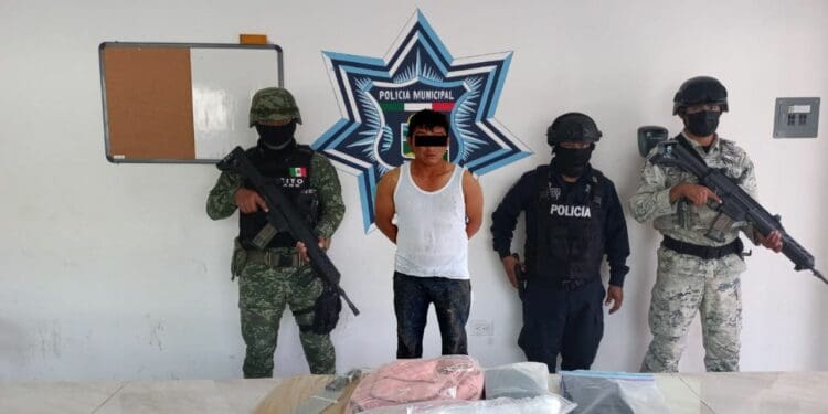 Dijo ser albañil: Detienen a masculino señalado por presunto robo en Tulum