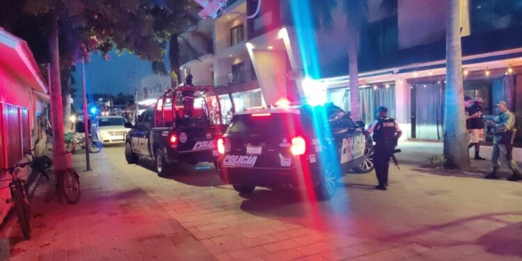 Siete detenidos y tres armas de fuego aseguradas fue el saldo del enfrentamiento en la Quinta Avenida