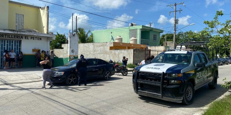 Ejecutan a hombre en las inmediaciones del fraccionamiento El Petén de Cancún