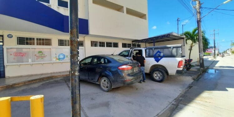 Padres de menor a quien le cayó una portería demandan a la escuela; niña dejó el hospital