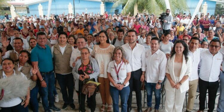 Rinde protesta el Comité de Programas para el Bienestar en Quintana Roo
