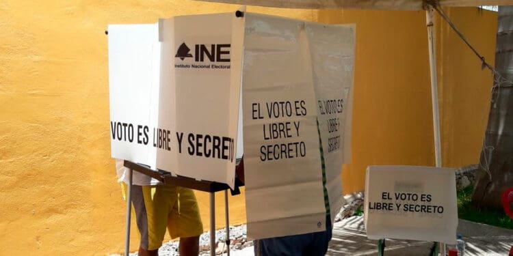 Reprobado Quintana Roo en Desarrollo Democrático