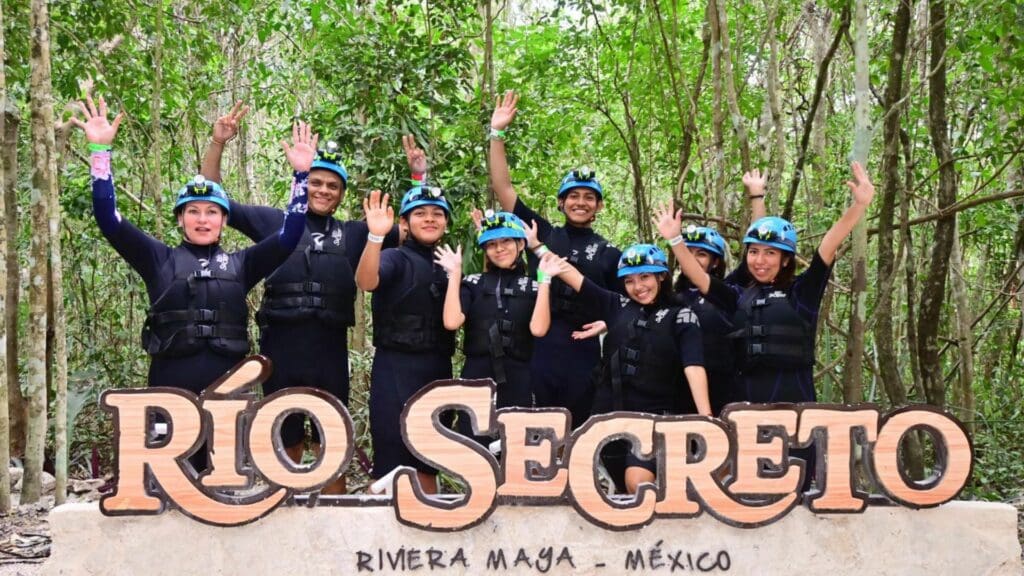 Gobierno municipal impulsa valores cívicos y educación ambiental