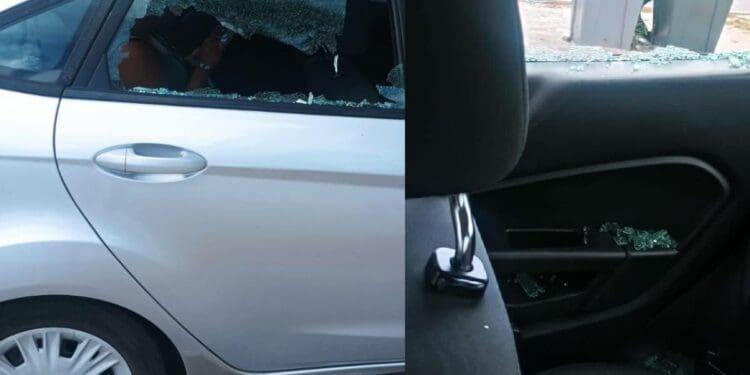 OOOTRO ATAQUE TAXISTA VS UBER: Atacan a mujer conductora y le rompen ventanas a su auto en Cancún