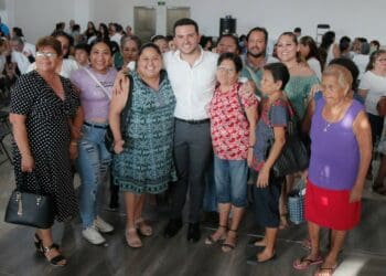 Ante más de 600 cancunenses, refrenda Pablo Bustamante el compromiso de los Programas del Bienestar con las mujeres y sus familias