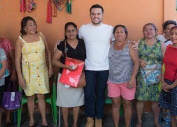 Las quintanarroenses ya pueden inscribirse al programa Mujer Es Vida: Pablo Bustamante