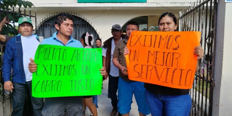 Protestan en José María Morelos por supuestos abusos de la CFE