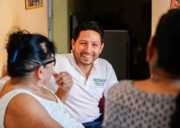 RENÁN SÁNCHEZ “AL PIE DEL CAÑÓN”; ESCUCHA Y ATIENDE A LOS COZUMELEÑOS