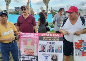 Con escasa participación, marcha 'por la soberanía energética' en Cancún