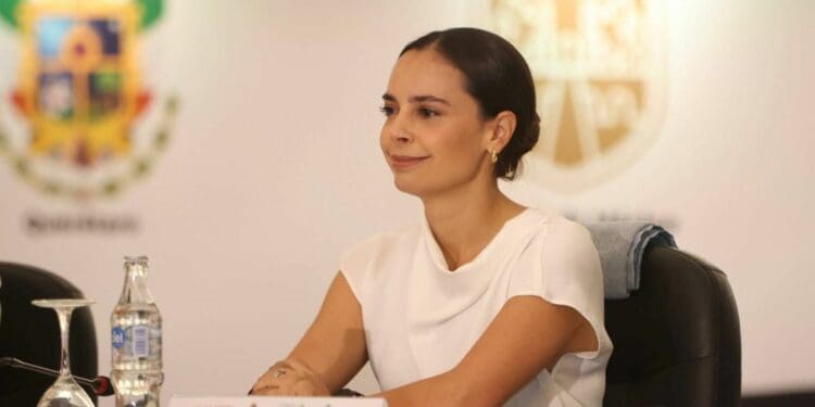 Respalda Ana Patricia Peralta transparencia y disciplina financiera gubernamental