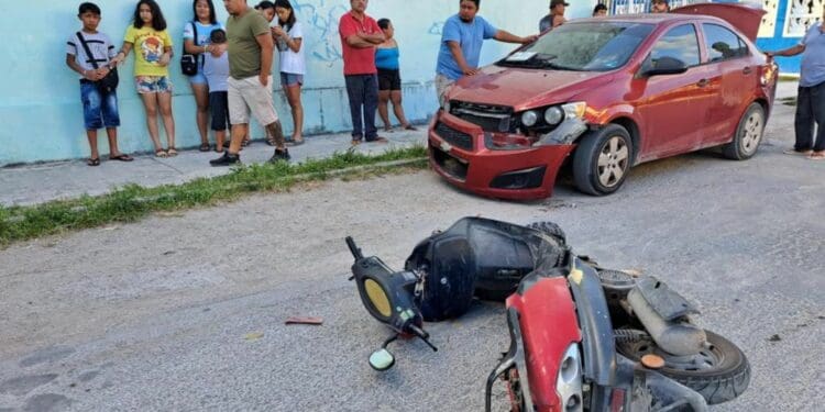 Tres lesionados y cuantiosos daños materiales, saldo de tres accidentes simultáneos en Felipe Carrillo Puerto