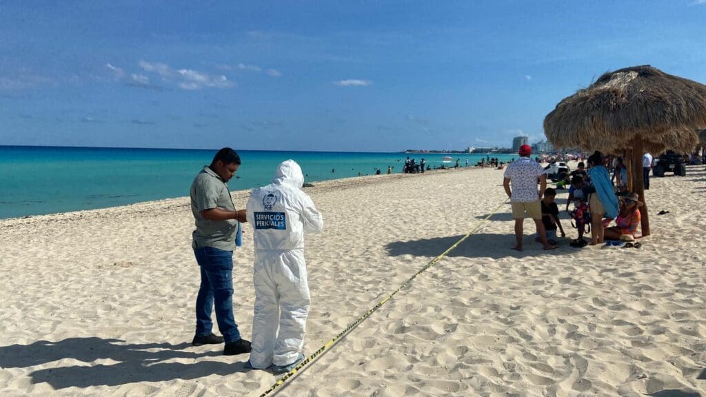 Muere joven ahogado en Playa Delfines de Cancún