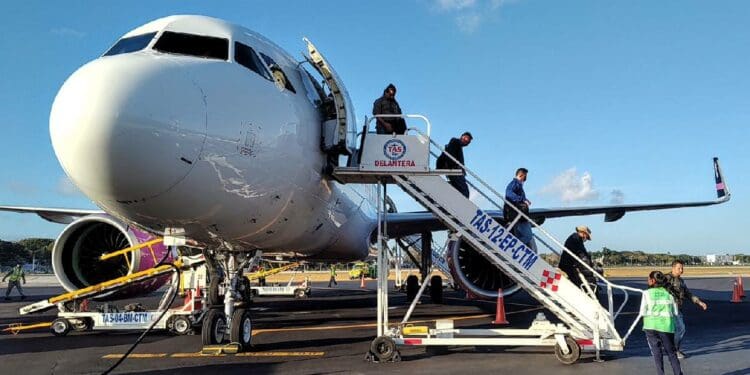 Anuncia Mara Lezama nueva ruta aérea Cancún-Quito