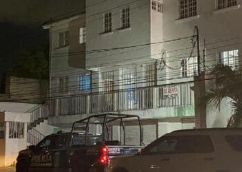 Catean una casa en la Región 91 y detienen a dos presuntos implicados en multihomicidio en la Zona Hotelera
