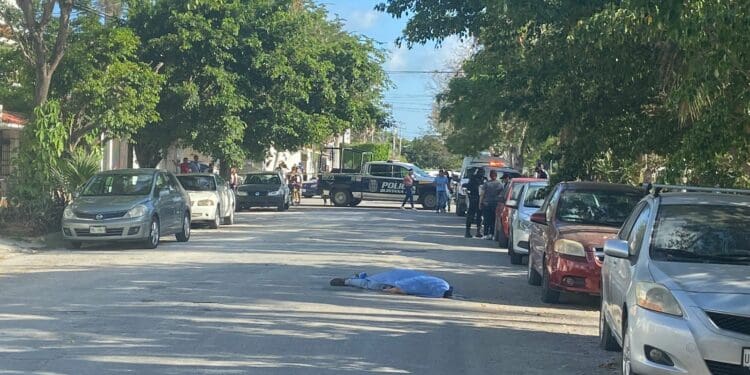 Ejecutan de varios disparos a un hombre en la Supermanzana 50 de Cancún
