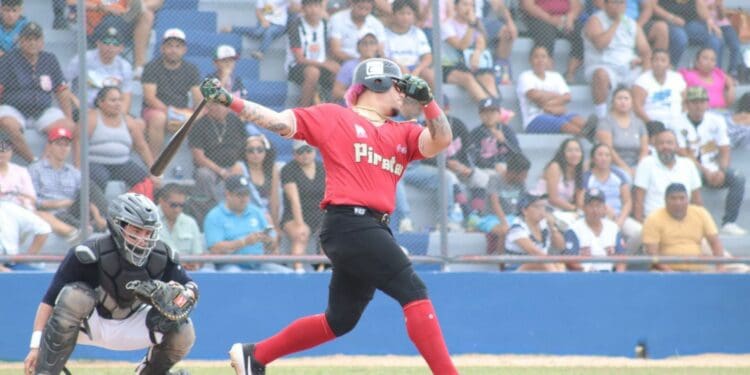 Exitoso juego entre Tigres de Quintana Roo y Piratas de Campeche en Solidaridad