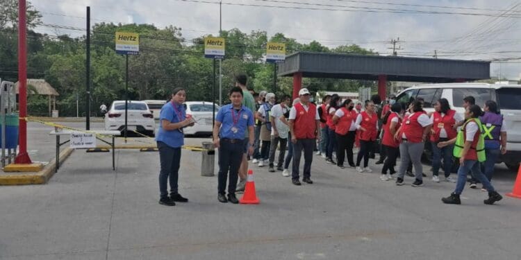 Realizan simulacros de incendios y huracanes en Tulum