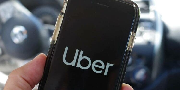 Socios de Uber, inconformes con reforma a Ley de Movilidad; afirman que favorece a taxistas