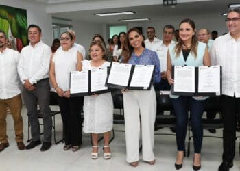 Mara Lezama presenta nueva tarjeta de salud que agiliza, transparenta y combate a la corrupción