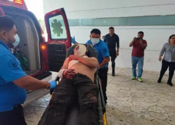 Balean a dos hombres en la Supermanzana 68 de Cancún; uno pierde la vida