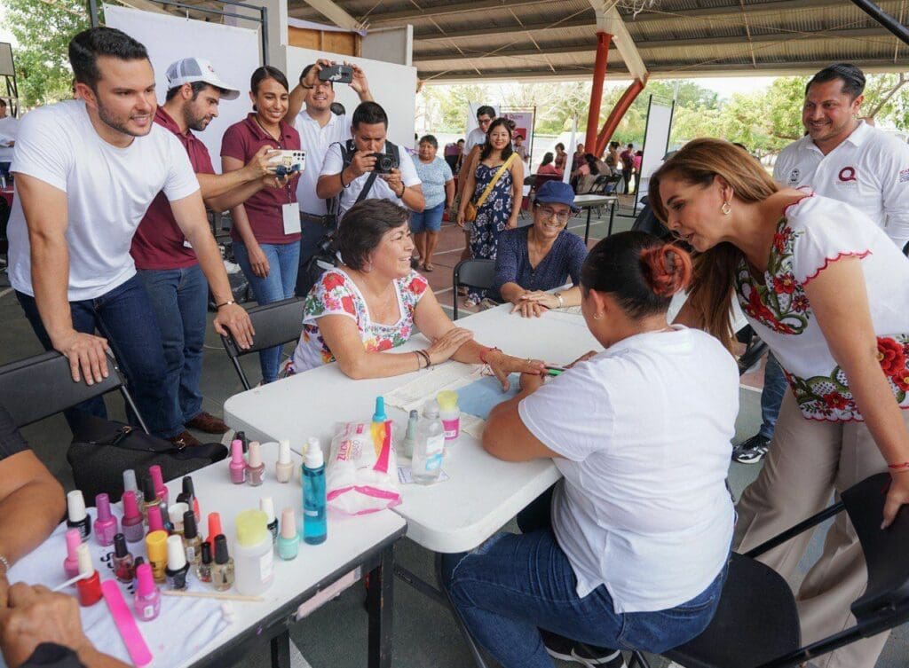 Más de 9 mil 348 quintanarroenses beneficiados con la Caravana del Bienestar: Pablo Bustamante