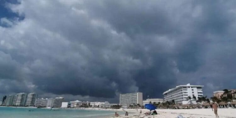 Cielo medio nublado y lluvias vespertinas para Quintana Roo