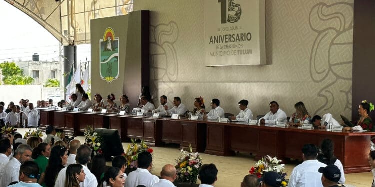 Con mensaje de unidad, marcan el 15 aniversario de Tulum como municipio