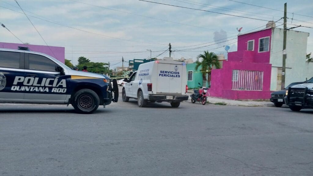 Abandonan cabeza humana y un cuerpo sin vida en dos puntos de Cancún
