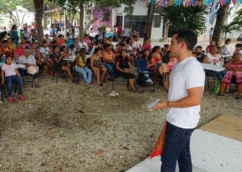 Celebramos a las mujeres, alma y corazón de los hogares cancunenses y quintanarroenses: Pablo Bustamante