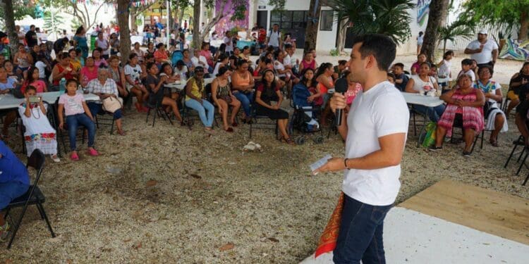 Celebramos a las mujeres, alma y corazón de los hogares cancunenses y quintanarroenses: Pablo Bustamante