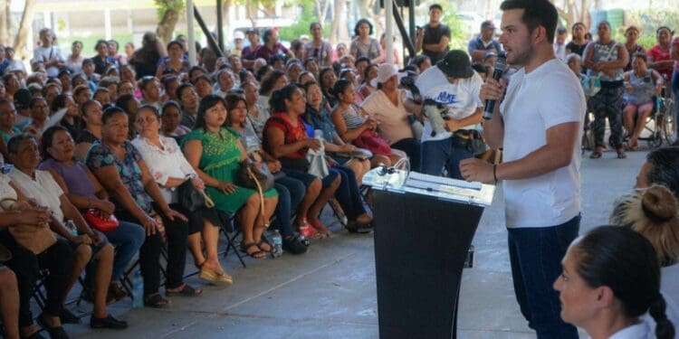 Ante más de mil mujeres cancunenses, destaca Pablo Bustamante la importancia de la participación social para fortalecer los Programas del Bienestar