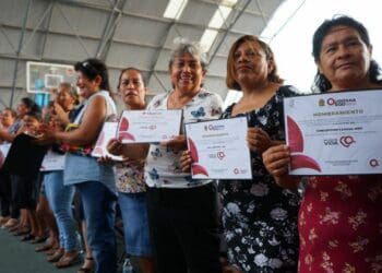 Mujeres reafirman su compromiso de cuidar los Programas del Bienestar: Pablo Bustamante