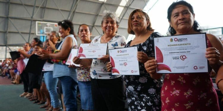 Mujeres reafirman su compromiso de cuidar los Programas del Bienestar: Pablo Bustamante