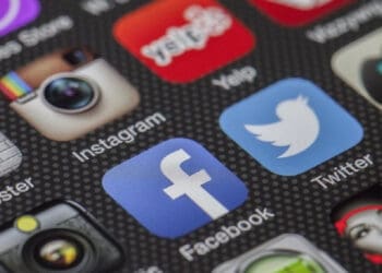 Denuncian presunta estafa en redes; se hace pasar por víctima de violencia de género