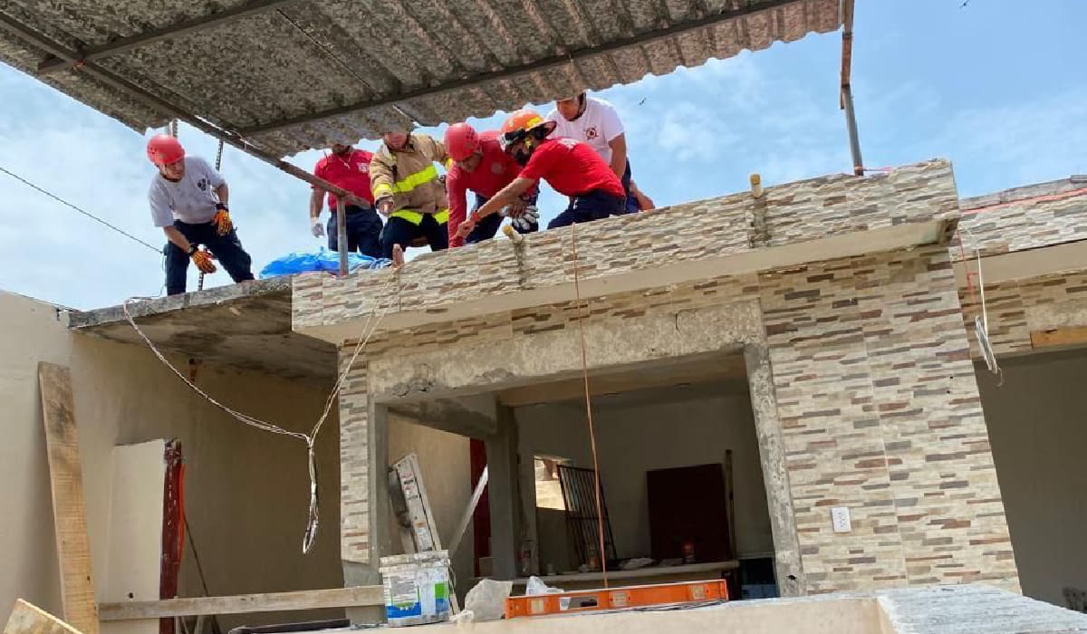 Muere albañil tras desmayarse en obra en Chetumal