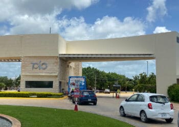 Mueren 3 integrantes de familia por inhalar gas en residencial de Cancún; hay una más en estado grave 