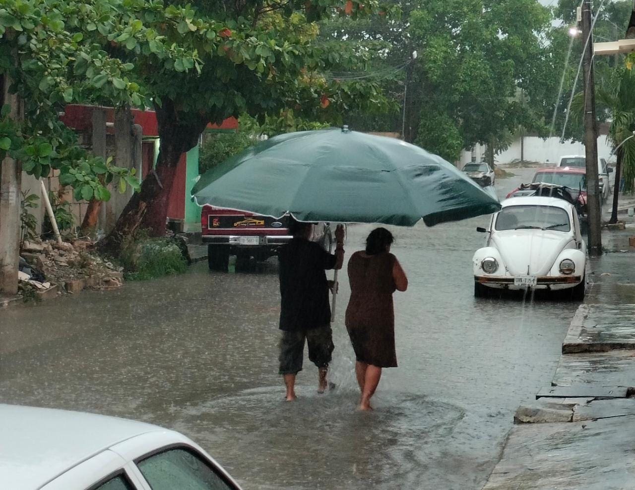 Llaman a población de Cancún a no sacar basura en lapsos de lluvia, para evitar tapar los pozos de absorción