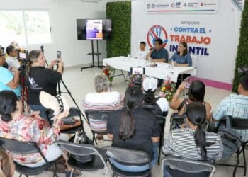 Flotilla de autobuses eléctricos comunicarán Aeropuerto de Cancún con Tren Maya
