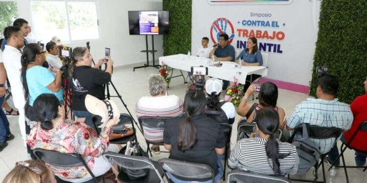 Flotilla de autobuses eléctricos comunicarán Aeropuerto de Cancún con Tren Maya