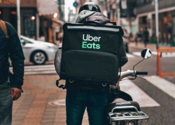 Logra Uber Eats suspensión provisional en contra de la Ley de Movilidad