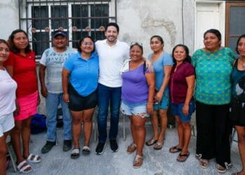 Refrenda Renán Sánchez su compromiso con la transformación, al igual que con las y los cozumeleños