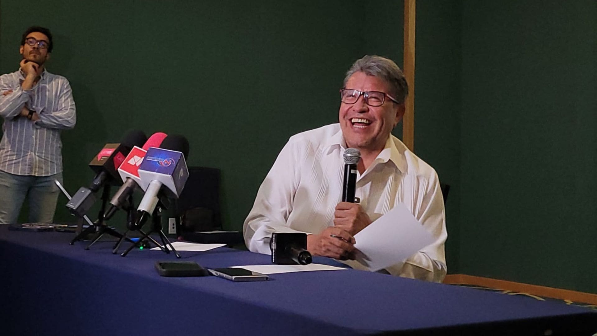 Desde Cancún, Ricardo Monreal se compromete a seguir en la 4T aunque no sea el candidato