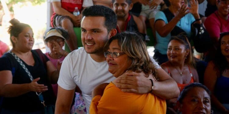 Beneficiarias ya cuentan con el segundo apoyo en sus tarjetas “Mujer es Vida”: Pablo Bustamante